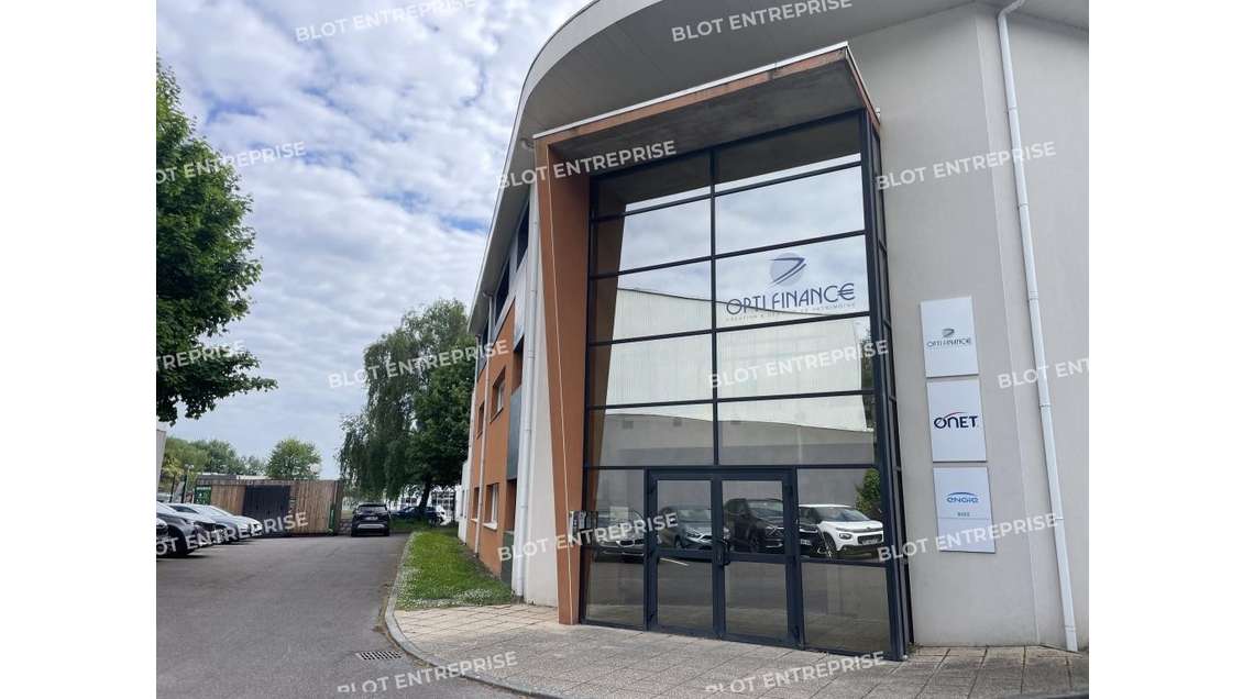 A louer bureaux 370m² R+1 à Saint-Grégoire