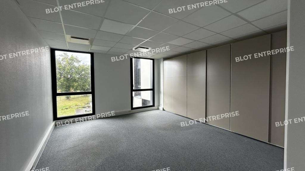 A louer bureaux aménagés 160m² à Saint Grégoire