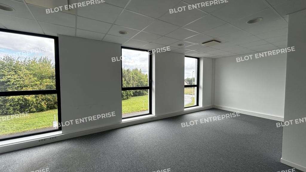 A louer bureaux aménagés 160m² à Saint Grégoire