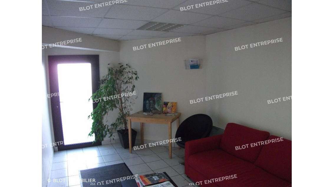 A louer bureaux 59m² à Saint-Grégoire Nord 