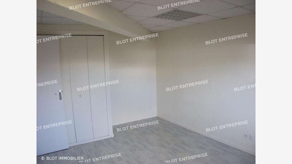 A louer bureaux 59m² à Saint-Grégoire Nord 