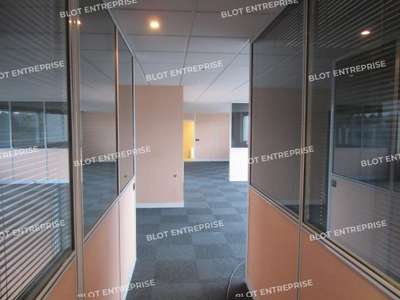 A louer bureaux 337m² R+1 à Rennes Nord