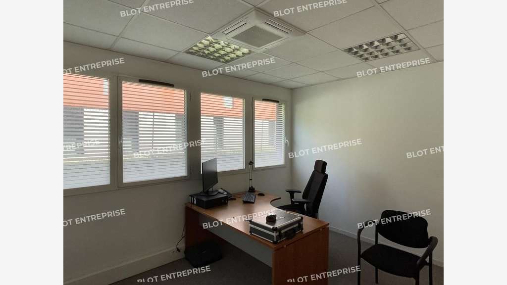 A louer bureaux 200m² RDC à Rennes Nord