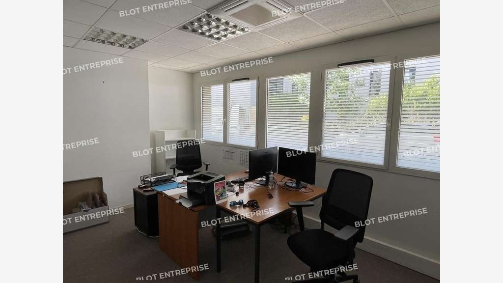 A louer bureaux 200m² RDC à Rennes Nord