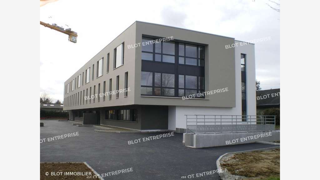 A louer bureaux 200m² RDC à Rennes Nord