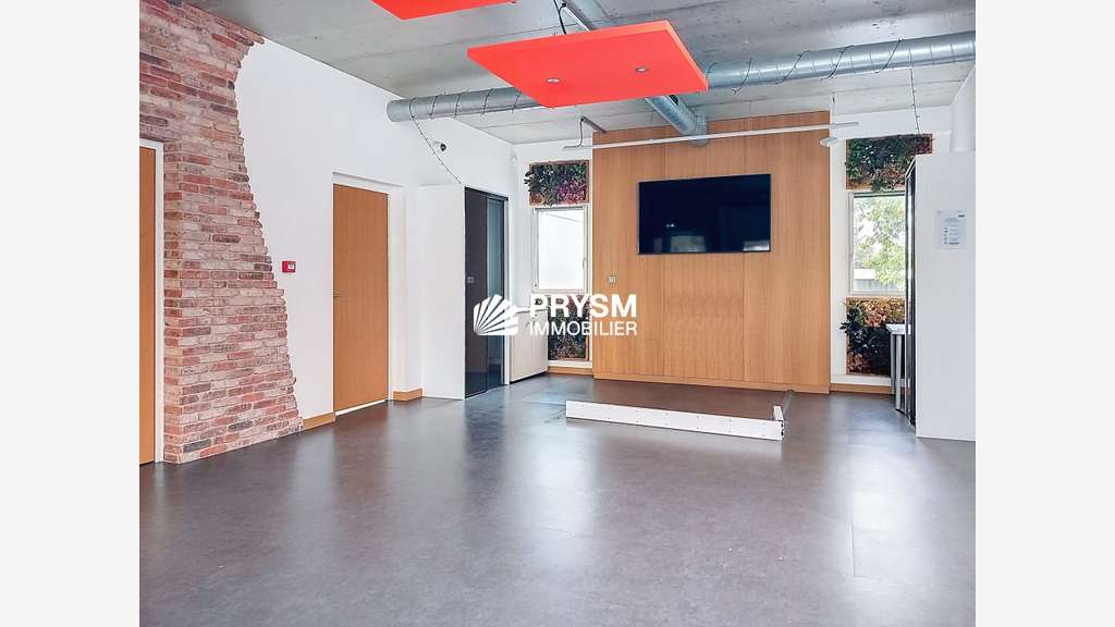 Bureaux modernes de 275m² à louer à Saint-Grégoire