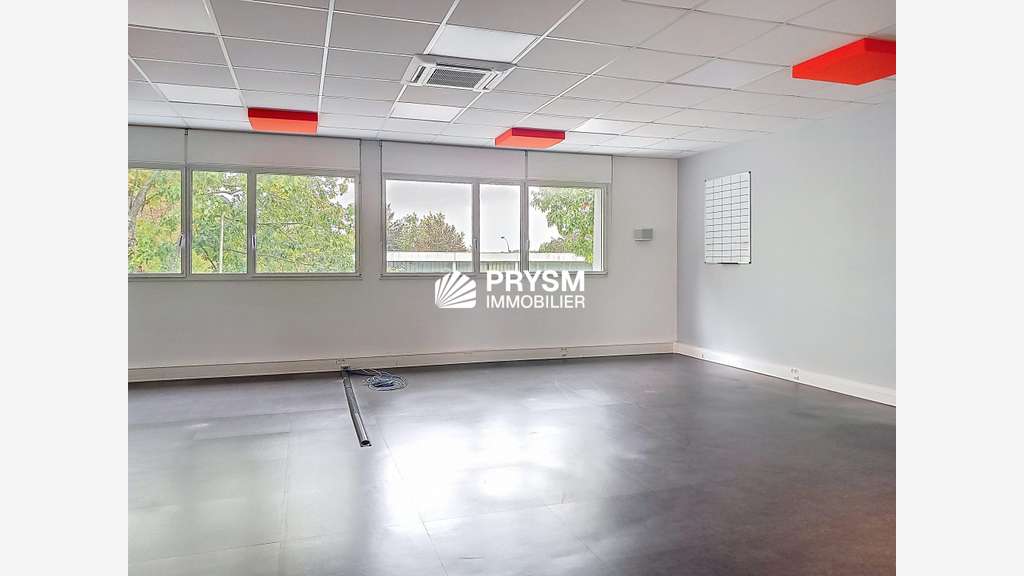 Bureaux modernes de 275m² à louer à Saint-Grégoire