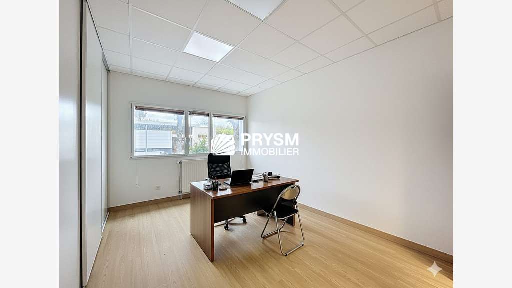 Bureaux spacieux et lumineux à louer à St-Grégoire