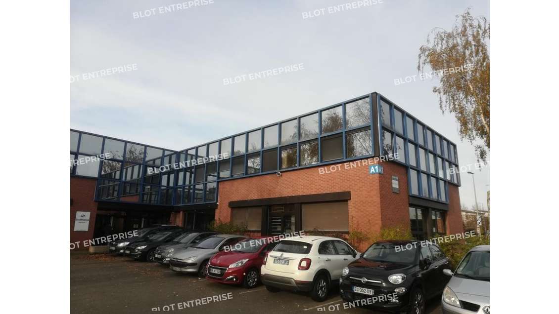 A LOUER - BUREAUX 87 m² - SAINT-GREGOIRE
