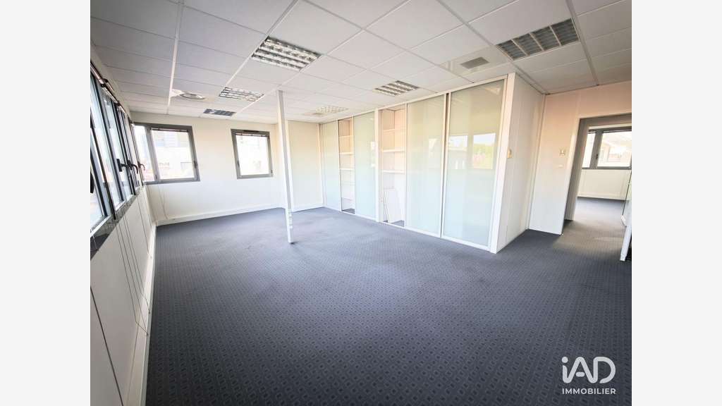 A louer bureaux 248m² à Saint-Grégoire