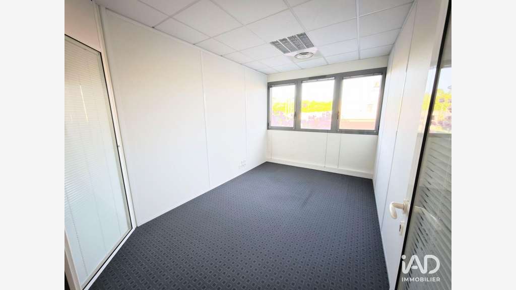 A louer bureaux 248m² à Saint-Grégoire