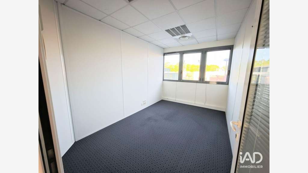 A louer bureaux 248m² à Saint-Grégoire