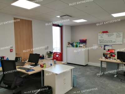 A LOUER - BUREAUX 2 142 m² - SAINT GREGOIRE