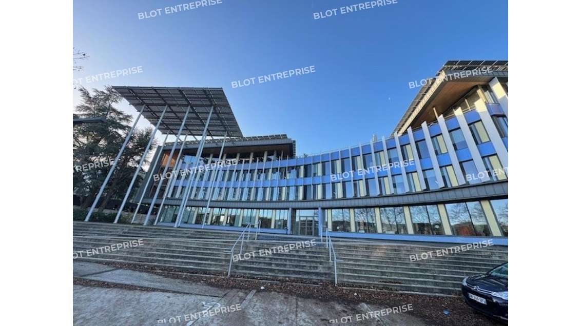 A louer bureaux 1667m² Saint Herblain Delta Green