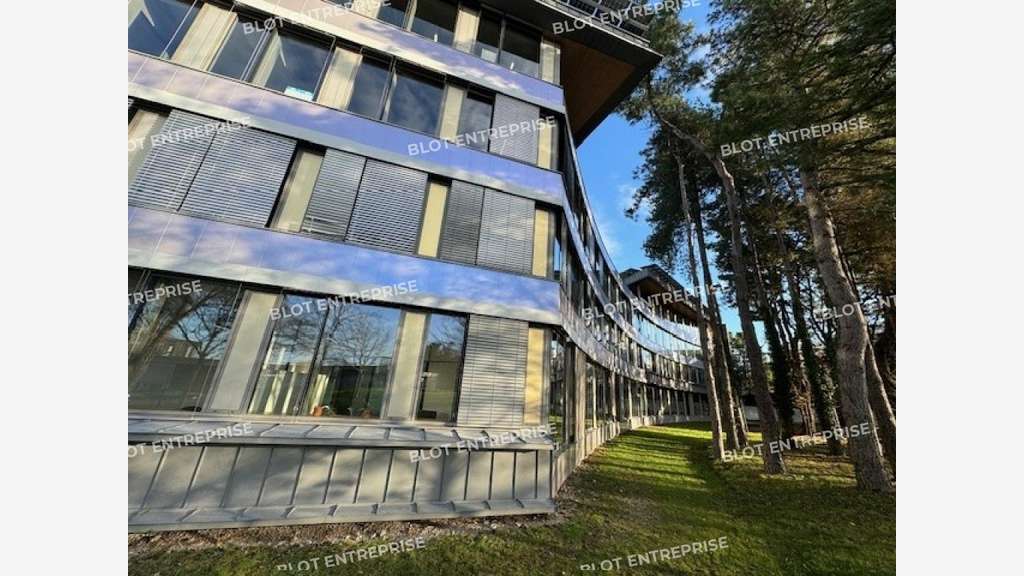 A louer bureaux 1667m² Saint Herblain Delta Green
