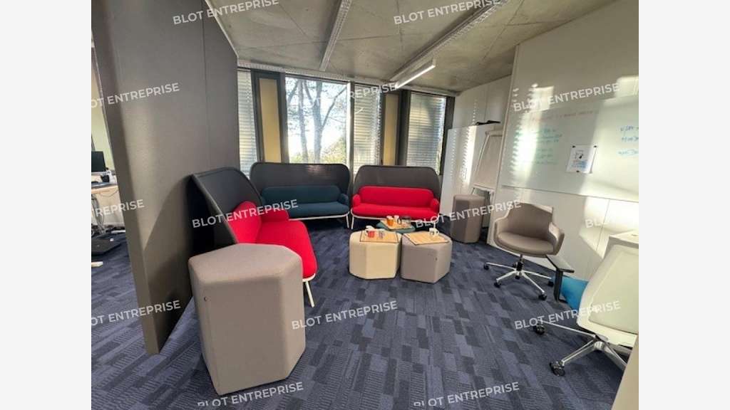 A louer bureaux 1667m² Saint Herblain Delta Green