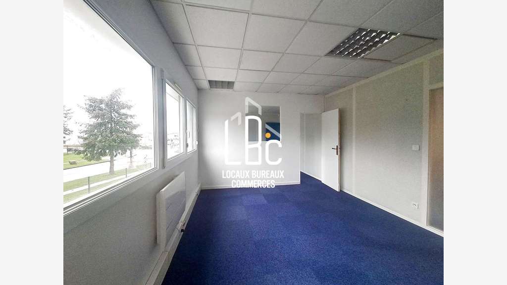 A louer bureaux 100m² PMR en R+1 à Saint-Herblain