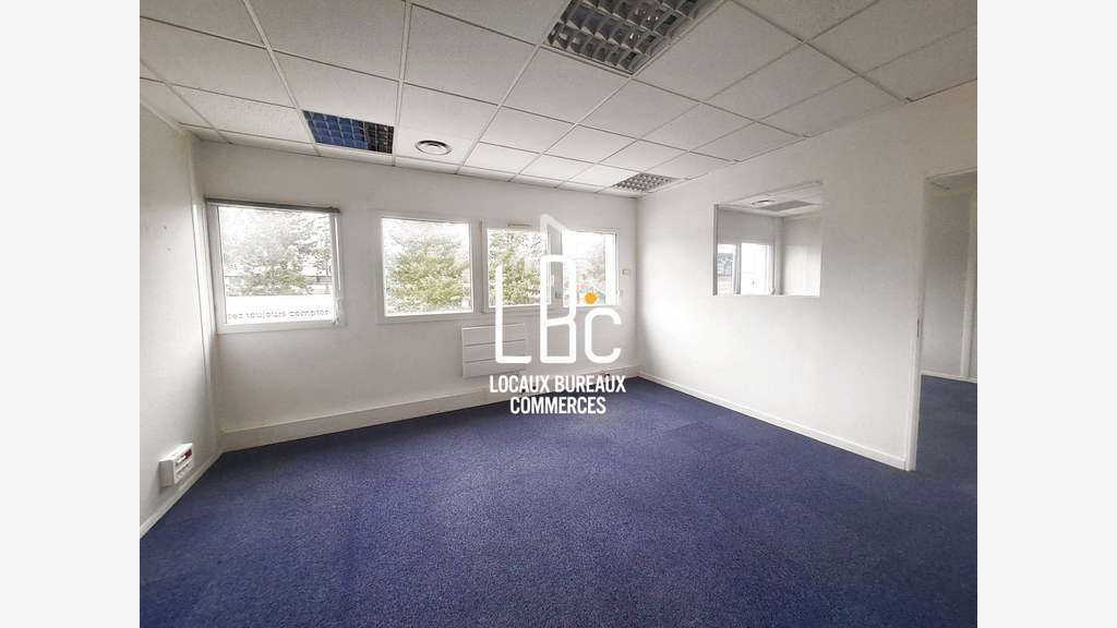 A louer bureaux 100m² PMR en R+1 à Saint-Herblain
