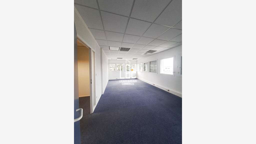 A louer bureaux 100m² PMR en R+1 à Saint-Herblain