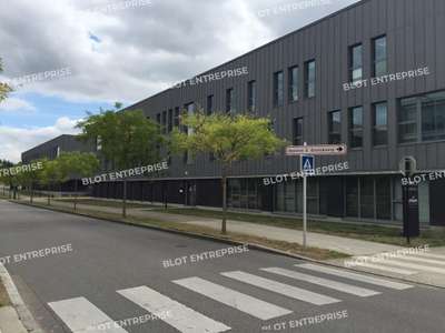 A louer bureaux 434m² ERP R+2 à Saint-Herblain