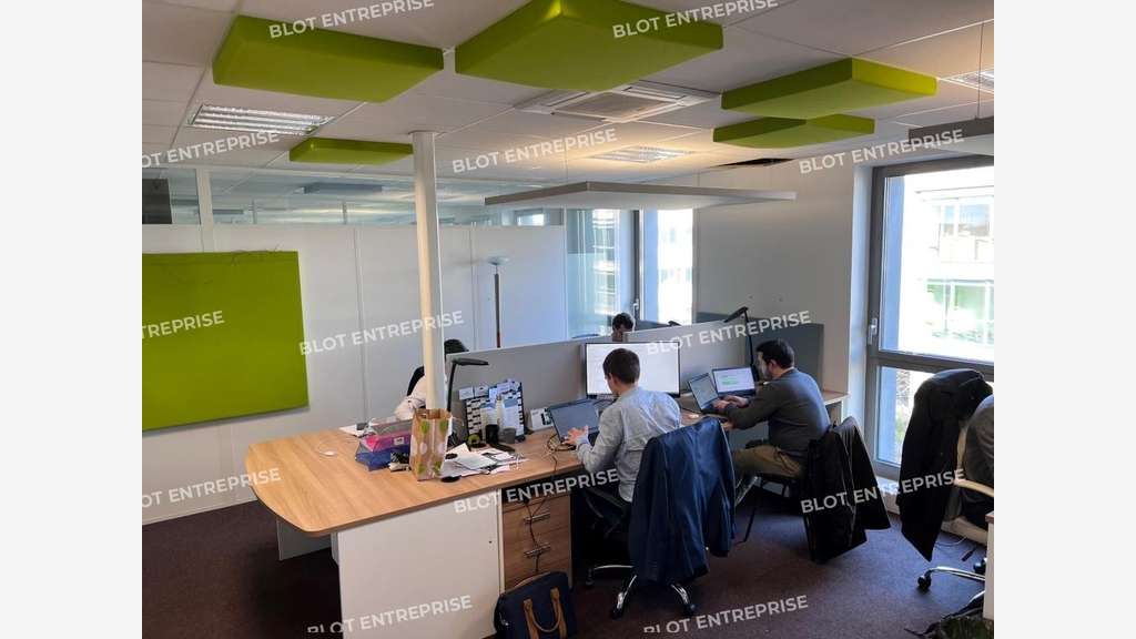 A louer bureaux 434m² ERP R+2 à Saint-Herblain