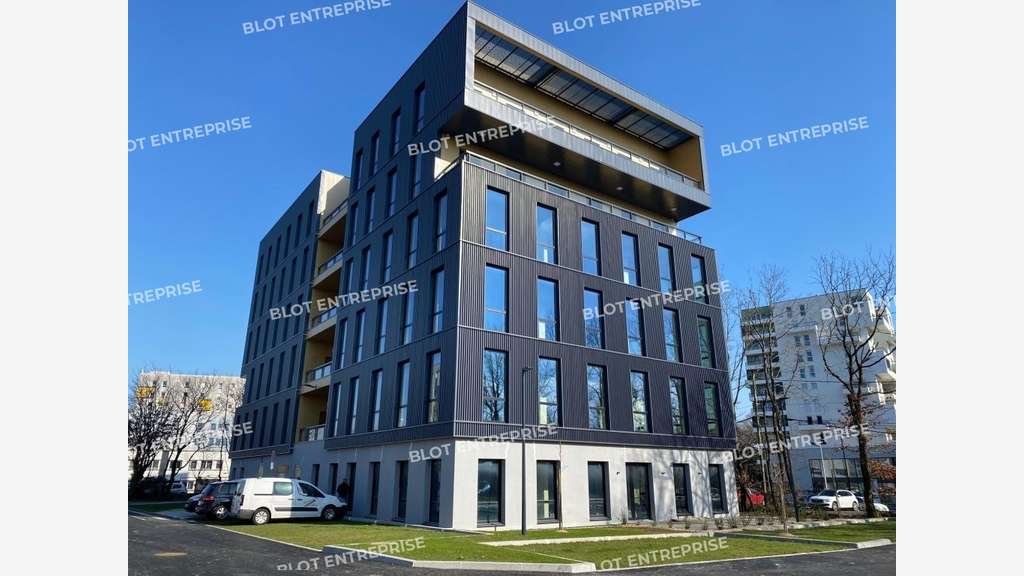 A louer bureaux 238m² à Saint Herblain