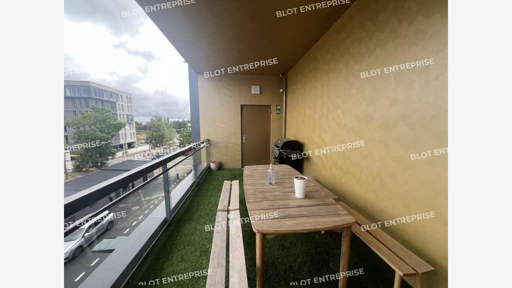 A louer bureaux 238m² à Saint Herblain