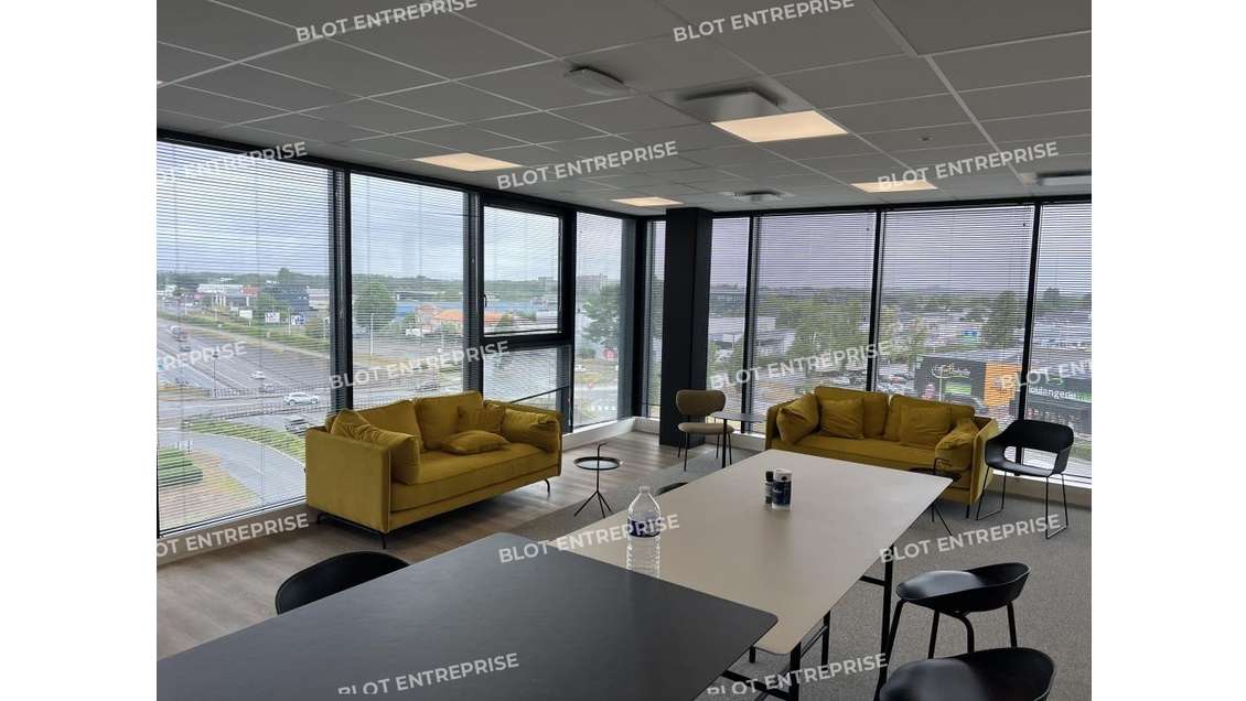 A louer bureaux 560m² accès PMR à Saint Herblain