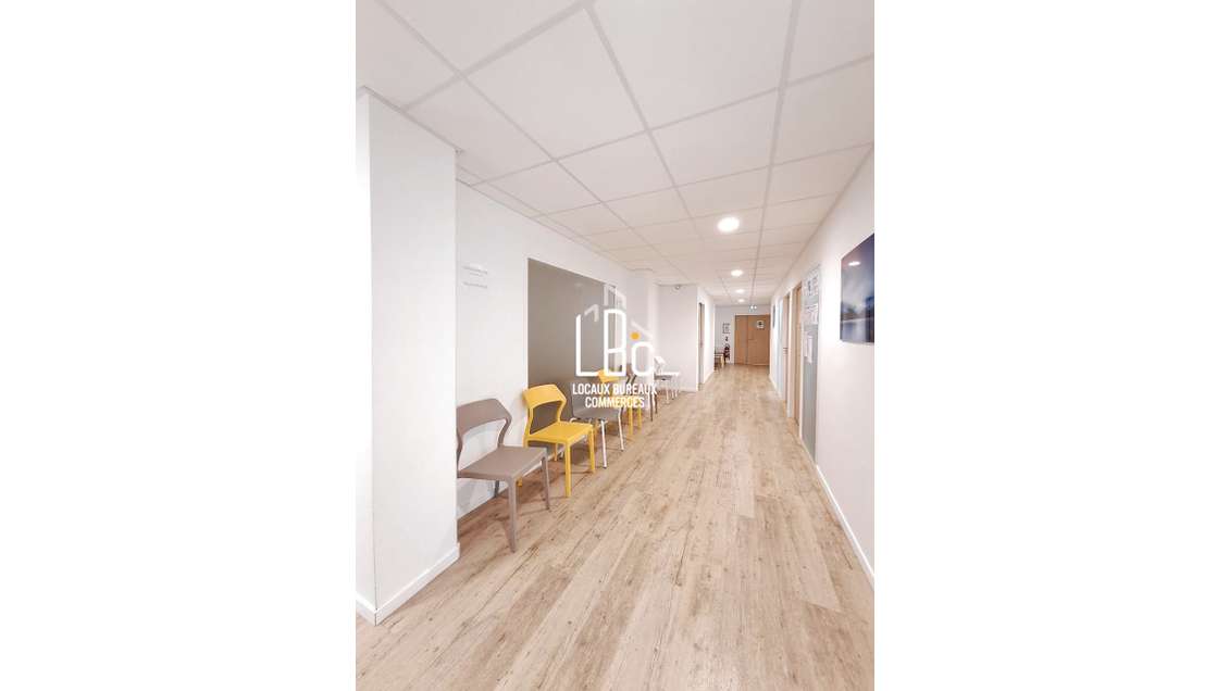 À louer bureau 12m² R+1 à Saint Herblain 