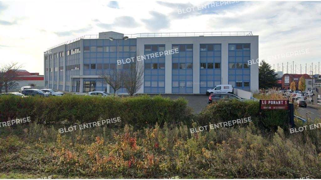 A louer bureaux 895m² à Nantes St Herblain