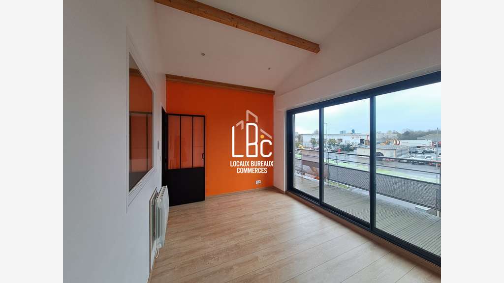 A louer bureaux 120m² en duplex à Saint Herblain
