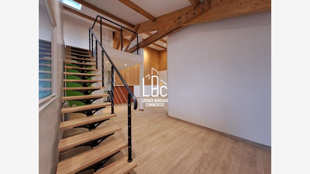 A louer bureaux 120m² en duplex à Saint Herblain