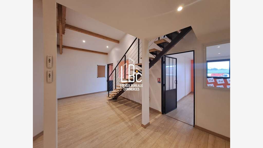 A louer bureaux 120m² en duplex à Saint Herblain