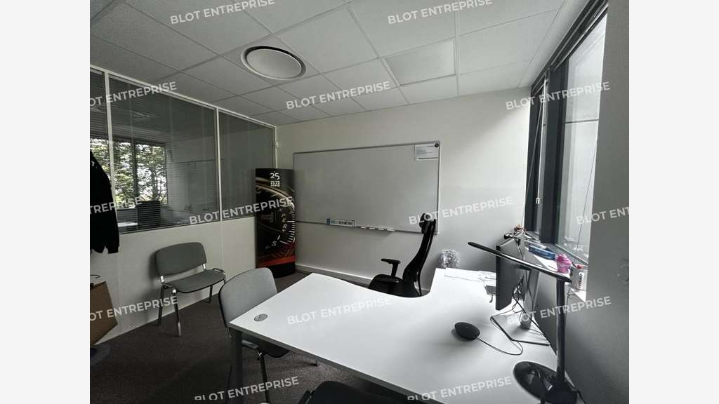 À louer bureaux de 147m² à Saint-Herblain zac