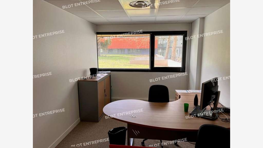 A louer bureaux 347m² St-Herblain Zone Moulin Neuf