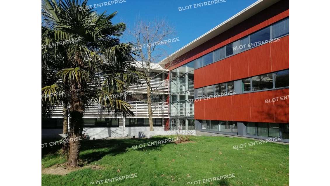A louer bureaux 347m² St-Herblain Zone Moulin Neuf