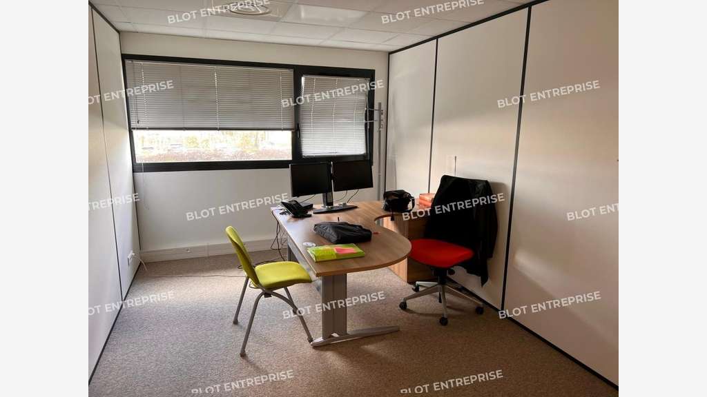 A louer bureaux 347m² St-Herblain Zone Moulin Neuf