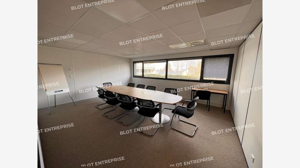 A louer bureaux 347m² St-Herblain Zone Moulin Neuf