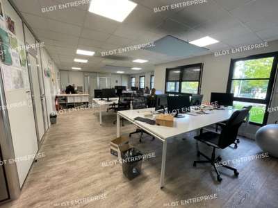 A louer bureaux de 180m² en za à Saint Herblain