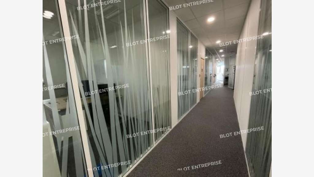 A louer bureaux 2687m² Saint Herblain