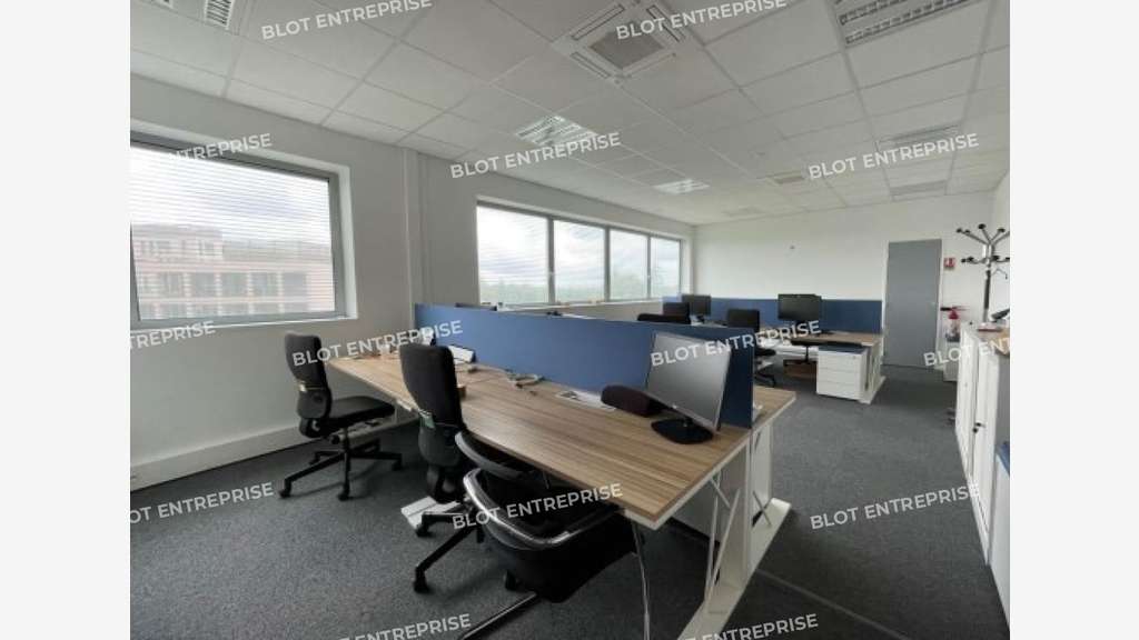 A louer bureaux 2687m² Saint Herblain