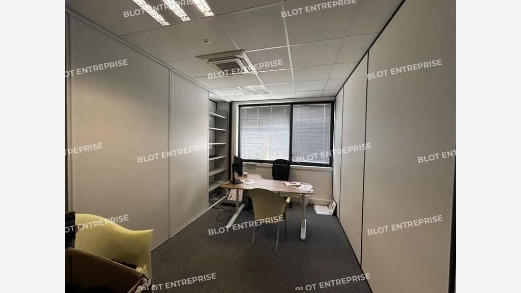A louer bureaux 197m² belle visibilité St Herblain