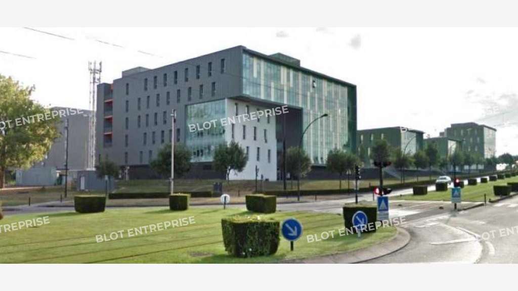 A louer bureaux 1 668m² prox ccial Saint Herblain