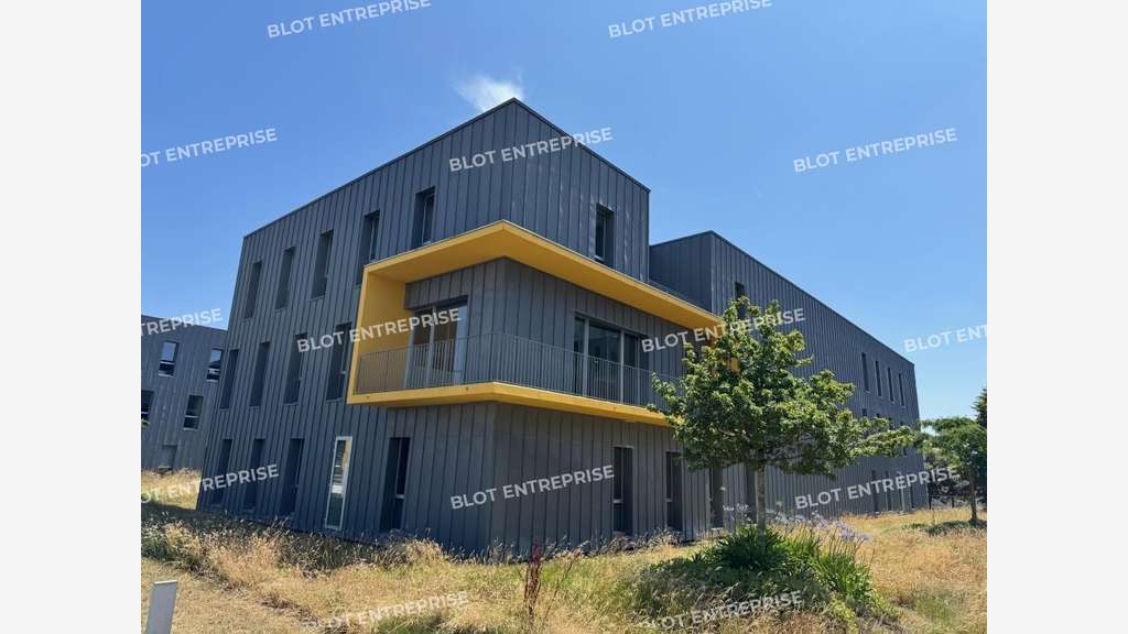 A louer bureaux 1 668m² prox ccial Saint Herblain