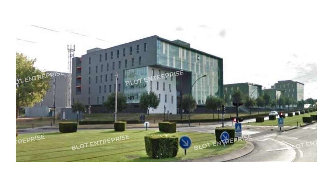 A LOUER - BUREAUX - 633 m² - SAINT HERBLAIN