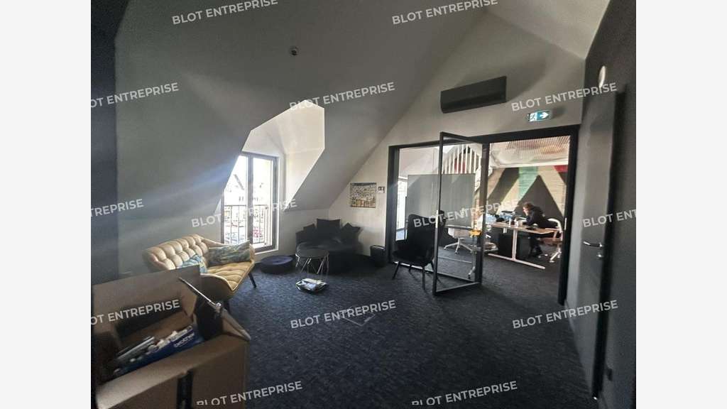 A louer bureaux 146m² à Saint Herblain Bourg 