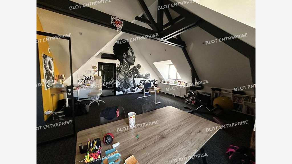 A louer bureaux 146m² à Saint Herblain Bourg 
