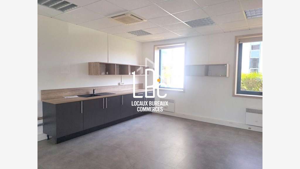 À louer bureaux de 119m² à Saint-Herblain Atlantis