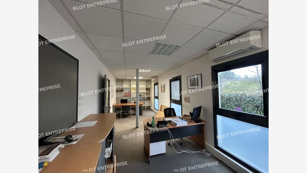 A louer bureaux de 134m² en RDC à Saint-Herblain