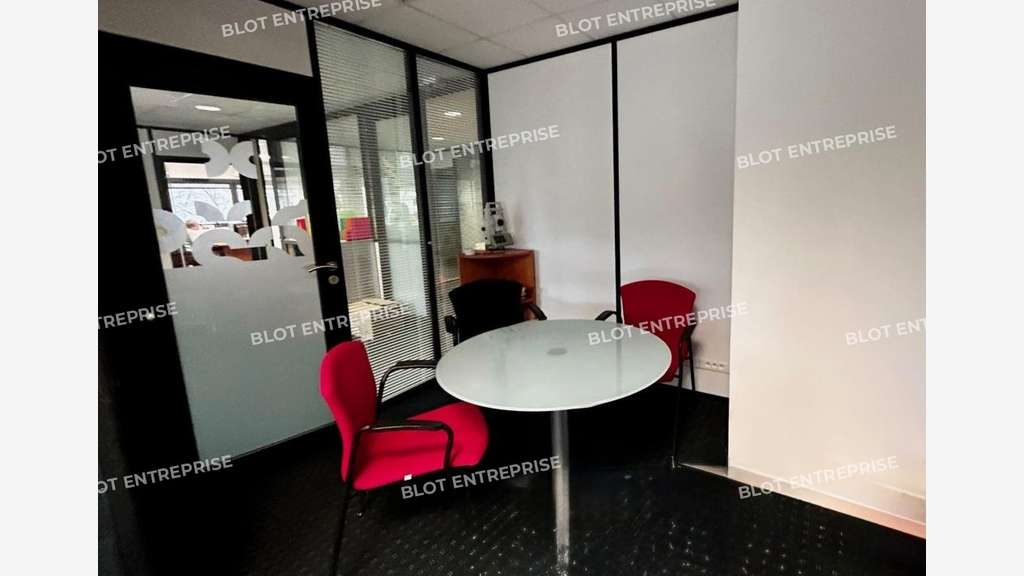 A louer bureaux fonctionnels 140m² à St Herblain
